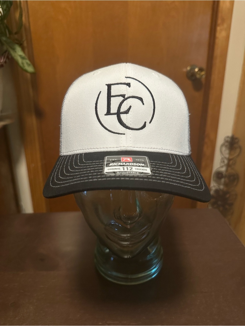 Evexia Canna Richardson 112 White, Black, Gray SnapBack Trucker Hat